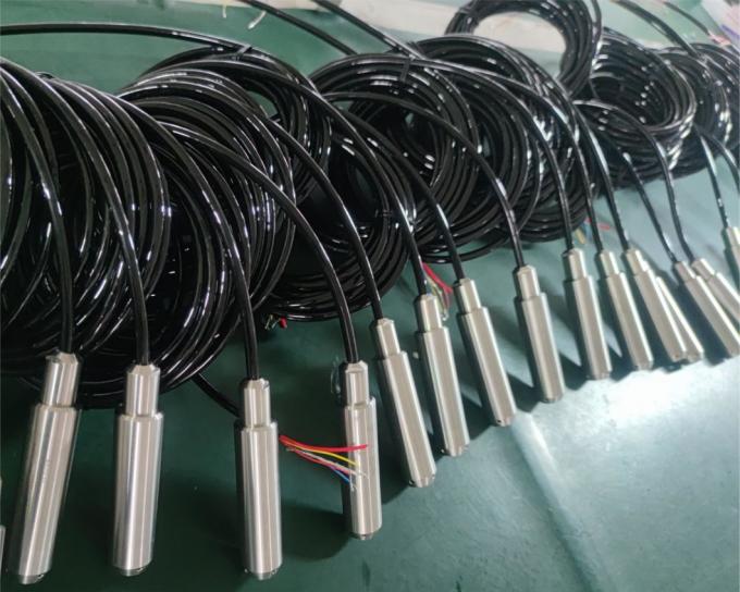 IP68 水位伝達器 4-20mA 0-10VDC ピエゾレシシブレベルセンサー 圧力伝達器 4